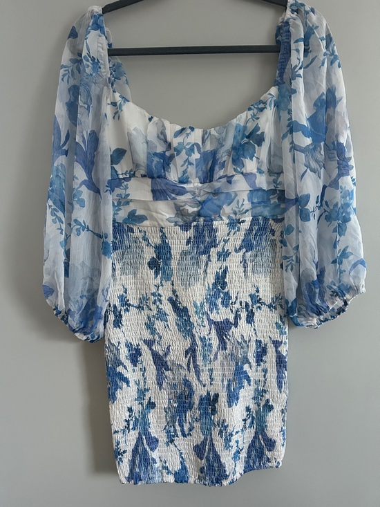 Hello Molly Dresses & Skirts - Hello Molly White and Blue Floral Long Sleeve Dress